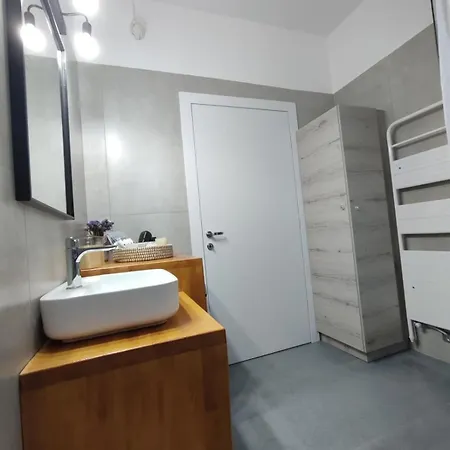 펜션 Meliris House